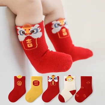 Красные новогодние детские носки с милыми мультяшными теплыми хлопчатобумажными носками для новорожденных, теплый средний носок с трубкой