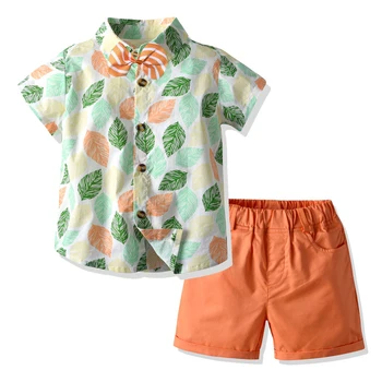 Одежда для мальчика, Летний комплект одежды с бантом, рубашка с короткими рукавами и принтом в виде листьев, Оранжевые шорты для мальчиков, пляжная одежда для отдыха.