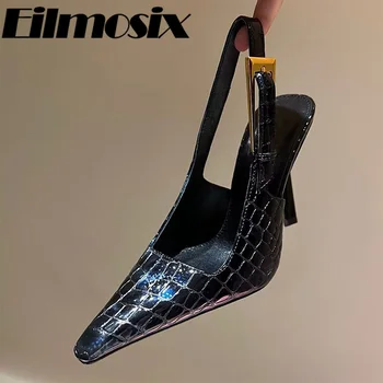 Черные вечерние туфли на высоком каблуке с острым носком, Новинка 2023 года, Лакированная кожа, металлический каблук, Мелкая обувь, Женская Современная обувь для подиума, женская обувь для вечеринок