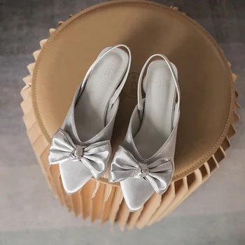 шелковые босоножки на круглом каблуке с острым носком и бабочкой, женская летняя обувь на босоножках, милые серебристо-серые сандалии с бантом mujer 2022 г.